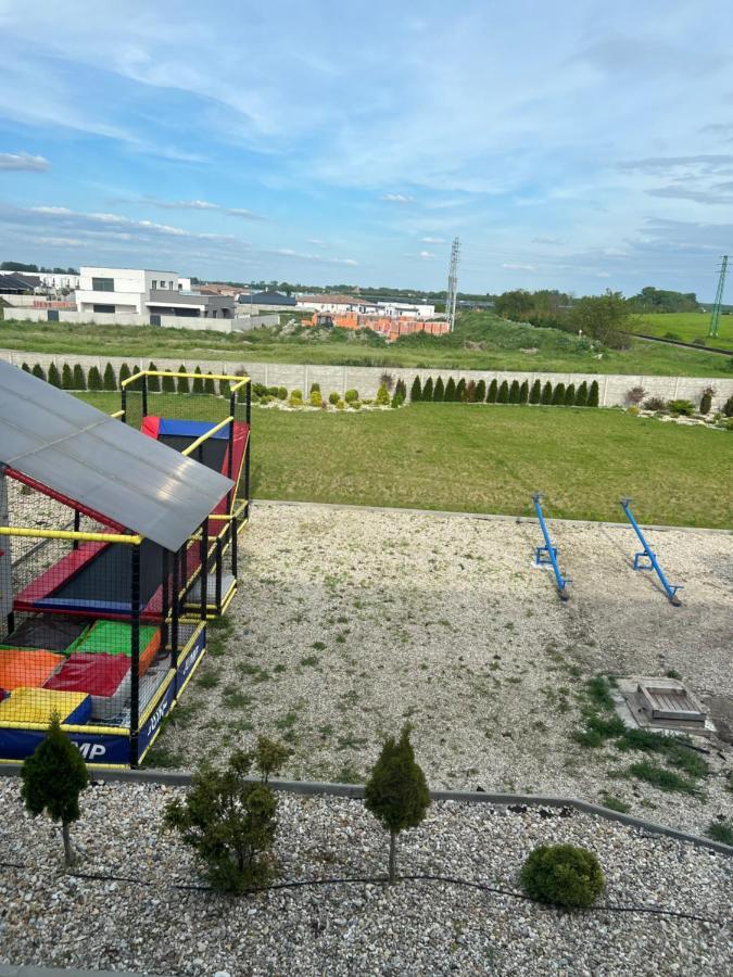 Dunajská Streda Black Hut Pension&Restaurant ***酒店 外观 照片